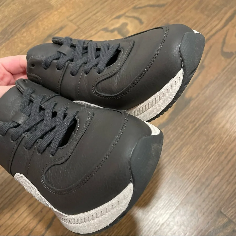 Everlane Trainer, Black Leather & Grey Suede NWOB - Picture 8 of 11